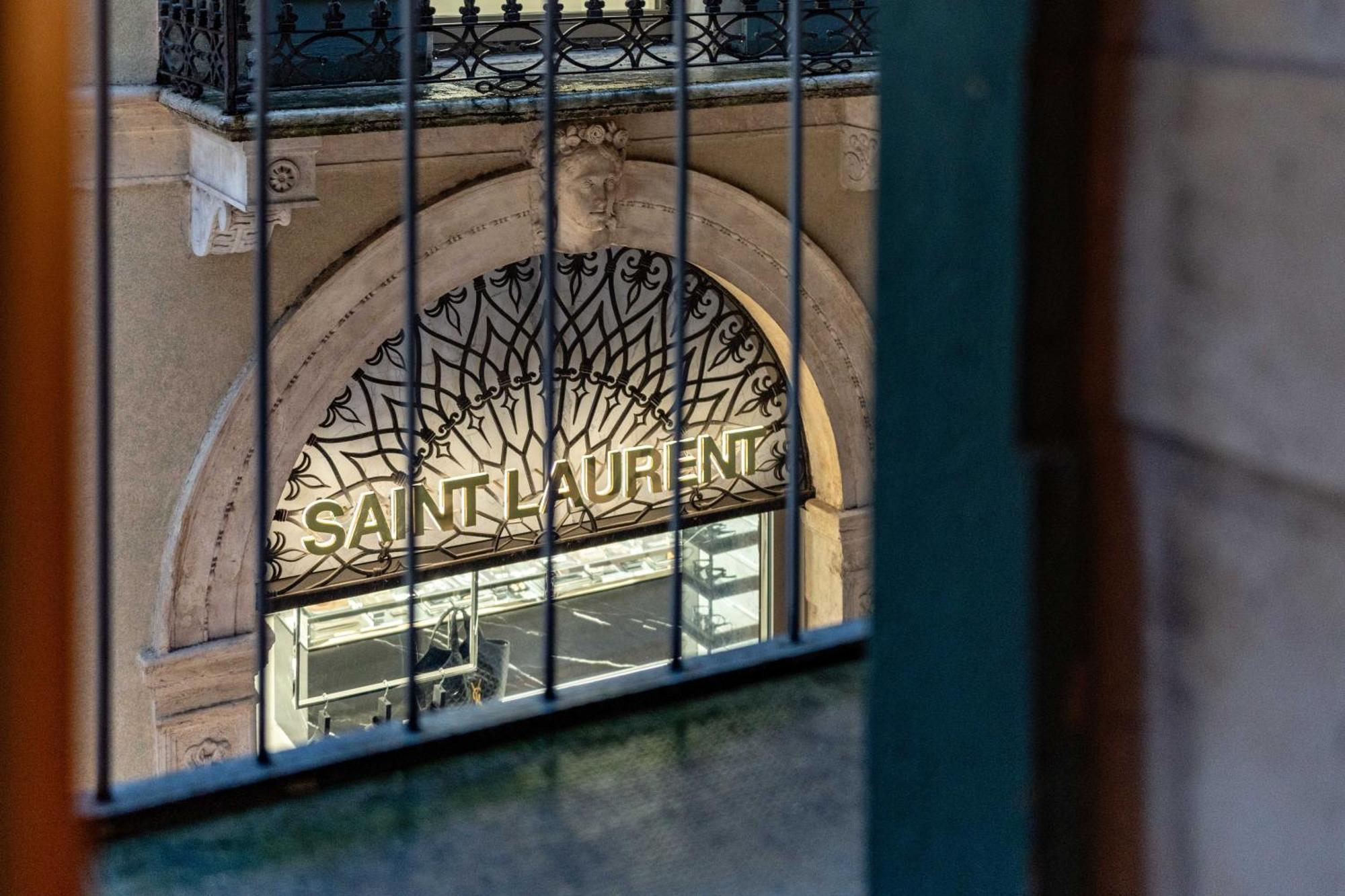 Historic Center View-2 Minutes From Arena & Juliet's House- Mazzini Palace *