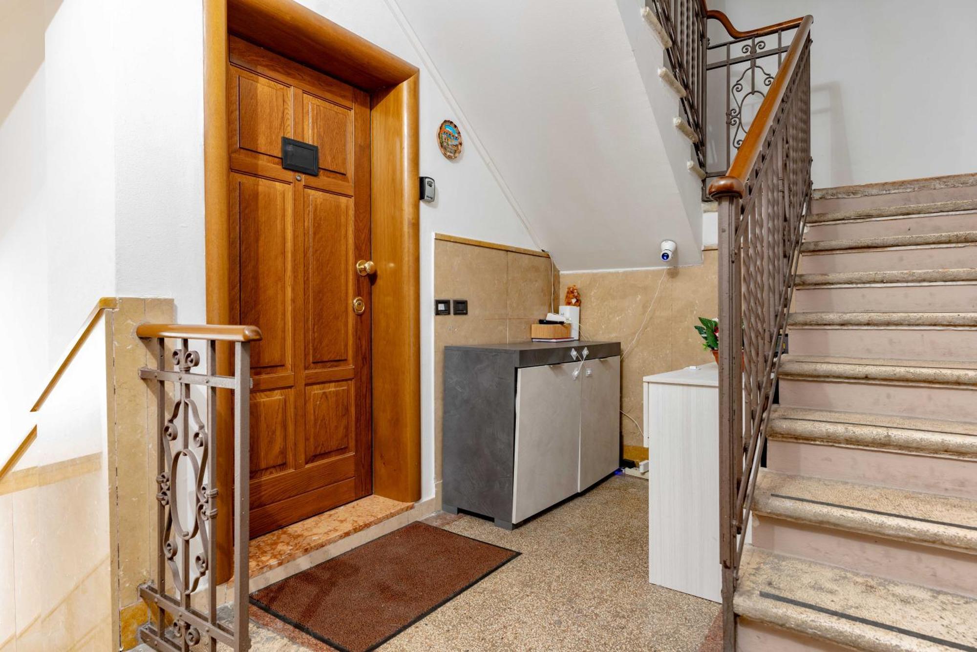Historic Center View-2 Minutes From Arena & Juliet's House- Mazzini Palace Verona
